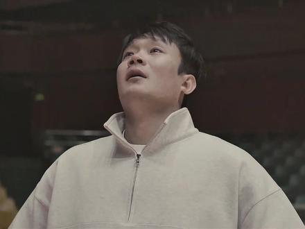 32岁的丁彦雨航选择了退役 在这个夜晚,再见了,经十路!#丁彦雨航退役#丁彦雨航#四字外援