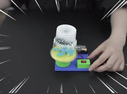 会飞舞的雪花你知道是什么原理吗?小朋友们跟家长一起动手制作一下,探究其中的奥秘吧#静电#手工#育儿教育 #亲子