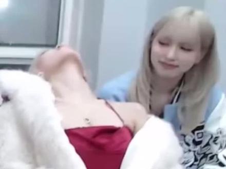 名井南怎么又开始了🤭 #twice #名井南 #平井桃