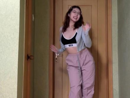 今天与散下头发的自己和解#世界上的另一个我 #顺口溜教程 #浅跳一下 #舞蹈 #翻跳