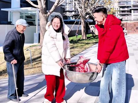 朋友送了一条大鱼必须得摇一群朋友一起分享,一鱼五吃安排起来……