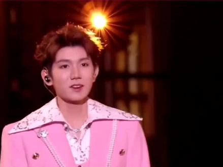 王源郑州跨年演唱会!
#今日热点#娱乐圈#王源#郑州跨年演唱会