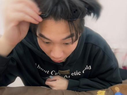 不知道你在得瑟啥#给我擦皮鞋 #玩一个很新的东西 #按键