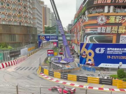 2022.11.17-20 第69届澳门格兰披治方程式大赛车门票 普京弯 大看台 赛车门票,欢迎预订,淘宝下单更安心。
简介:
高水准的澳门格兰披治大赛车举办至今已近七十年历史,可说是澳门最大型的国际性赛事。格兰披治大赛包括电单车、超级房车和三级方程式赛车等精彩的赛车项目,参赛车辆环绕澳门街道构成的东望洋跑道飞驰。预赛及赛车期间,旅客络绎不绝,全城洋溢着兴奋和紧张刺激的气氛,街道上引擎的轰鸣声此起彼落、彩色广告旗帜飘扬。大赛车期间城市的生活节奏彷佛随着赛车速度飞驰。
#第69届澳门格兰披治方程式大赛车 #澳门大赛车门票 #格兰披治大赛车 #澳门票务 #美食节