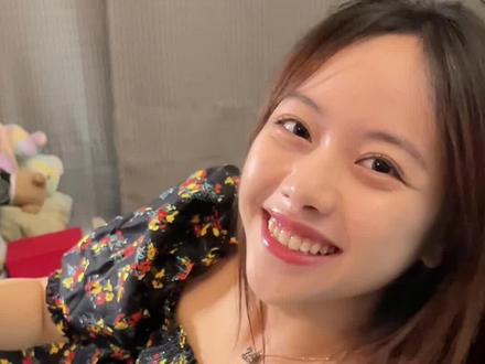 下次给你领个红本本!#恋爱日常 #情侣 #毕业季 @伍虎🐯