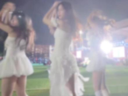 小皮裙~大波浪~#aespa #野狼disco #小皮裙大波浪 #元旦 #校园