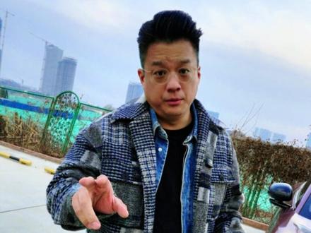 这车音响怎么调?- 小米YU7 - 选装25扬声器 请注意,这是【选装了25支扬声器】车型的调法,原装14支的、原装25支的,都不是这么调(这俩版本的调法已经发布,前后翻一下就能找到), 视频中说“这是14支扬声器”,是错误,但不影响调音方案的结果
#这车音响怎么调 #小米YU7 #小米YU7pro #小米汽车 #汽车音响