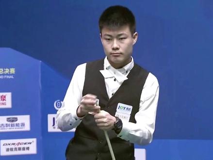 张堃鹏乔氏首冠,如日中天 前面在波茨那里跌了一跤,但输过一次再赢才叫成长#张堃鹏 #中式八球 #乔氏大师赛500万