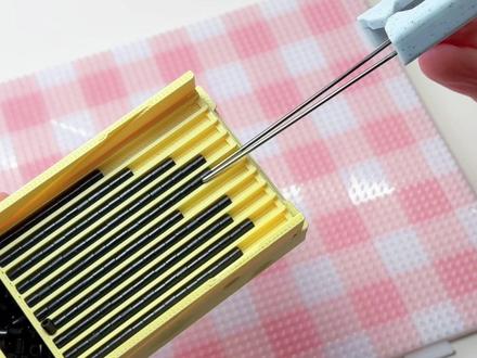 拼豆滑豆教程来啦~ 这还不会?那就艾特闺蜜来学吧!
#我在抖音玩拼豆 #我染上了拼豆 #手工 #抽象