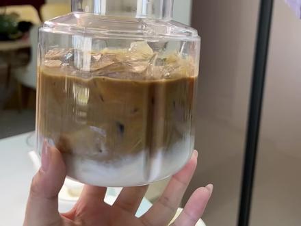小黄油美式🧈,真的一样样的,真的喝上食欲稳定 #在家做咖啡饮品 #小黄油美式 #vlog日常 #抖音美食创作人 #简单方便