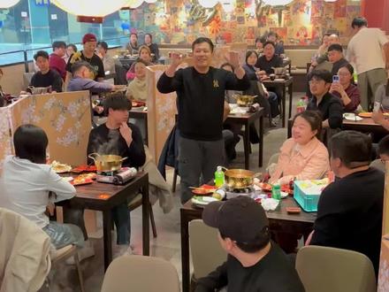 很感谢大家给我们提的这么多宝贵意见!27号等我们! #三昧食堂 #三文鱼 #自助餐的正确吃法 #好吃到爆 #威海