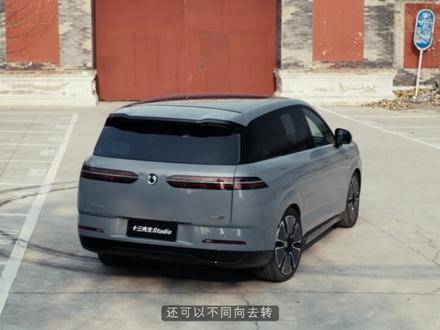 30万级全尺寸SUV最好底盘?腾势N8L飞坡挑战 易三方加云辇-A 不光有圆规掉头、智能蟹行、雪地内八这些有意思的功能,还有很高的底盘上限跟非常舒服的日常底盘享受。#腾势N8L #易三方 #腾势 #豪华品牌