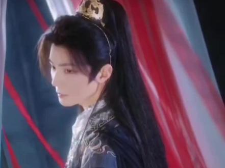 此为三生三世1.0版本,2.0版已剪已发,感兴趣可以看,两版故事完全不一样,2.0版所有结局均为he,没啥剪辑技术,剪的不好,随便看看。
#云熠 #普普 #布布 #创作者扶持计划 #cp