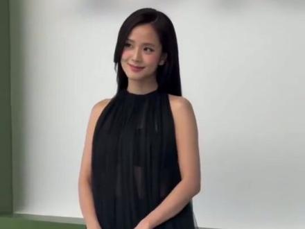 这个JISOO又美到我了!谁还没看月刊男友!#金智秀 #Jisoo #blackpaink #月刊男友