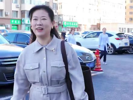 今天是2025年12月31日,夜诊刚刚结束,还有几个小时就到2026年了,愿大家在新的一年,阴阳平衡,气血调畅,该清时清,该补时补。愿你们的烦心事,都能找到“解表”的那扇窗;心里的郁结,也都有“理气”的那扇门。祝所有的粉丝朋友们新的一年身体健康,事事顺意,平安幸福,阖家欢乐。#元旦快乐#元旦#新年#中医