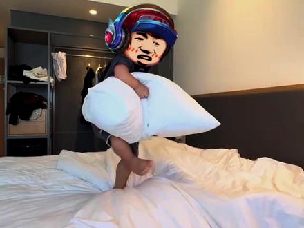 小鲁班对铠爹越来越孝顺了 #王者荣耀 #搞笑 #鲁班七号 #铠