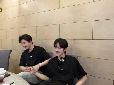 他俩没在一起,鬼都不信 #星邱 #黄星 #邱鼎杰 #CP