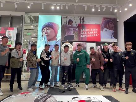 根本没有难度#鹿晨辉 #健身 #健身搞笑 #921李鸿潇 #席鑫