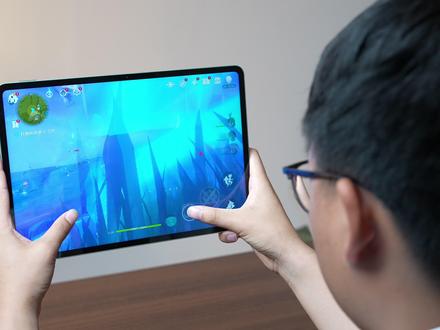 iQOO Pad6 Pro 体验 整体来看,iQOO Pad6 Pro的游戏体验相当可以,我就超喜欢用它玩三角洲,狙杀别人的瞬间太爽了。以后它就是我的游戏专属平板了,也推荐给大家