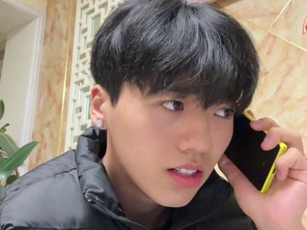 当我和朋友在亲戚面前聊三角洲#内容过于真实 #真实还原 #三角洲行动 #一人分饰多角 #剧情