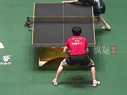 12月4日,2025成都混团世界杯第二阶段,国乒vs韩国。第三盘男单,安宰贤开场第一球发球失误。