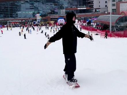 nollie外转540教学 你的雪季余额不足了 快点练习吧#滑雪🏂 #单板女孩 #单板平花 #单板滑雪 #冬天就是要滑雪