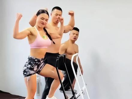 不想出门,一台爬楼机做有氧运动,每天半小时爬楼运动,锻炼全身肌肉 塑型臀腿 挥汗如雨,不伤膝盖 不吵邻居 不要让脂肪堆积#空腹爬楼梯 #暴汗燃脂瘦全身 #一起来锻炼