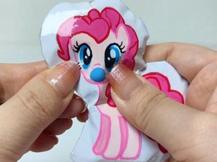 做一个会吐泡泡的小马宝莉捏捏乐。#捏捏乐 #小朋友玩具 #小马宝莉#碧琪 #自制捏捏