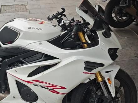 凯越450rr 一把电钻一个19mm开孔器改装一个排气绝对原厂外观#改装排气 #机车改装维修 #凯越450rr