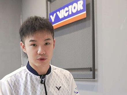 兄弟姐妹们,#羽毛球 大多数人手一把大小铁锤!!!
你有这把入门级球拍吗?#victor #羽毛球拍 #体育用品