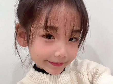 头顶不凸凸的高马尾一定要试试哦~#小孩姐日常 #小孩姐发型教程 #高马尾 #小学生里的时髦天才#小孩姐