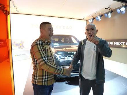 一起擦过车,一起M过车,曾经的销售,曾经的店总,今天的VIP!#路虎 #路虎揽胜 #二手车