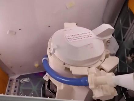 太尴尬!升空才几个小时 #美国载人绕月飞船马桶坏了 宇航员被迫憋尿!靠塑料袋应急 NASA找补:就是为尽可能暴露问题 #美载人绕月任务宇航员陷厕所危机