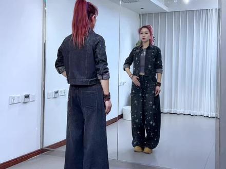 #扬鞭策马闯天涯 背面分解教程来啦✌️#小雅爵士广场舞 #小雅火箭队 #努力让自己发光 #最潮广场舞