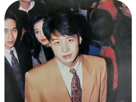 央视点名表扬最多四位明星 用真实行动诠释偶像的力量#偶像力量 #李亚鹏 #黎明 #爱心公益 #正能量