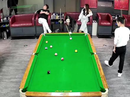 给我哥打自闭了😂#智因甜甜 #智因运动@甜甜🎱 #台球 #是时候展现真正的技术了