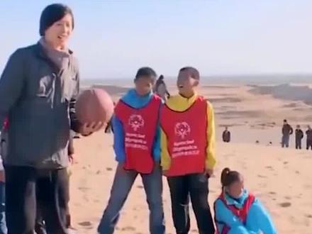 姚明体重失控超400斤,叶莉直言睡觉太危险,不得不约法一章! #娱乐评论大赏 #娱乐新星夏日打卡