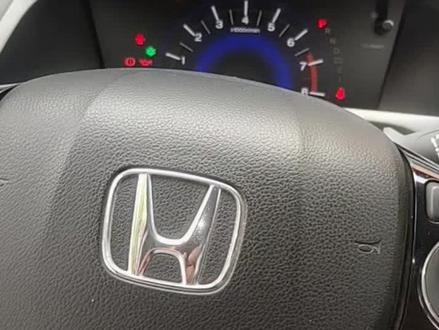 本田车仪表出现检查停车传感器系统故障,倒车雷达不工作报故障代码,检查发现故障原因是倒车雷达控制开关引起。#汽车知识 #汽车保养与维修 #汽车知识分享我们修车是认真的