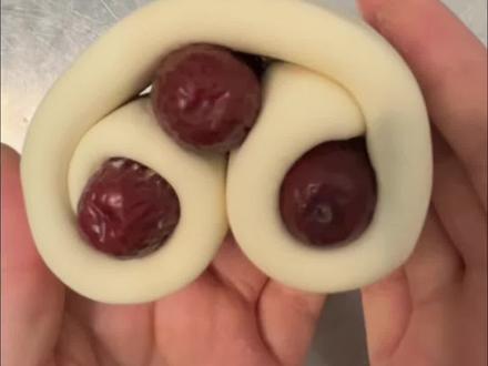 你们那里过年必备的花馍是什么呢?我们聊城必备的是枣花卷,又叫枣卷子。#枣卷子 #枣卷子的做法 #聊城特色 #过年 #过年花馍