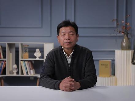 失去色彩的《贝尔法斯特》