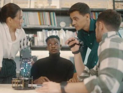 商业航天降温,人形机器人活跃,简单拆拆其中的资金逻辑 #非某人拆解上市公司 #人话版分析 #商业航天
#财经 #抖音知识年终大赏