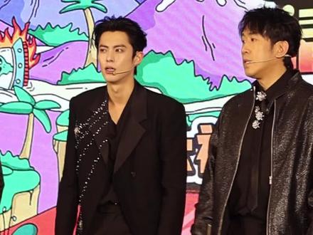 这个视频我直接循环观看#宇宙闪烁请注意 #发布会 #搞笑 #舞蹈 #悬浮术