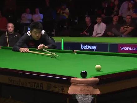 康忙大帝最搞笑的一场比赛,表情浮夸奇葩,对手和观众看呆了#斯诺克#台球#全民杆法秀#台球比赛