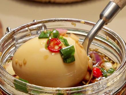 挑战新菜单,跟着蛋神煮蛋了。 #跟着蛋神煮鸡蛋 #当季新菜单挑战赛 #美食创作人 #好好吃饭好好生活 #鸡蛋的神仙吃法