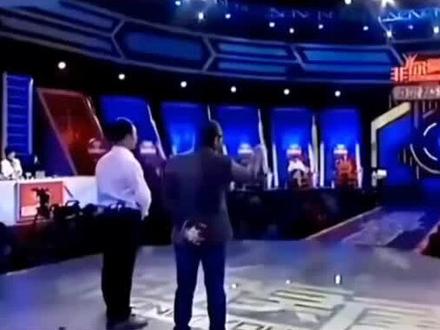 ##成都混团世界杯首盘,王楚钦/孙颖莎3比0战胜黄镇廷/杜凯琹,莎莎失误一球后再现“苍天大地”场面。#王楚钦 #孙颖莎 #热点 #国乒