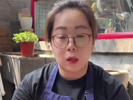 试试这道家常肉焖扁豆,做法简单,肉香浓郁,扁豆绵软,新手小白也能一学就会。#二婶做美食 #肉焖扁豆 #美食教程