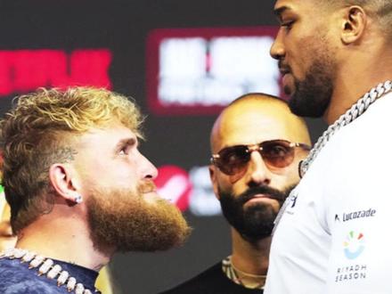 网红保罗vs约书亚发布会首次对视!保罗狂言要ko约书亚! 保罗要创造体育史上最震撼的冷门! #杰克保罗vs约书亚 #网红保罗vs约书亚 #约书亚vs保罗 #约书亚vs网红保罗 #格斗战线老表