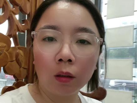 给大家算几笔费用,你就不会去转贷,2023年1月份,你只要签了浮动的LPR,基准利率下调了,你明年1月初也会跟着下调0.6个基点,差距没有你想的那么大,所以安心还款,有钱了,就提前还完#房产经纪人 #房产中介的日常 #实在人说实在话