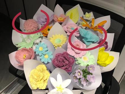 我又来更新啦
#一岁一欢喜岁岁皆如意 #颜色 #手工花制作 #扭扭棒的100种玩法 #扭扭棒