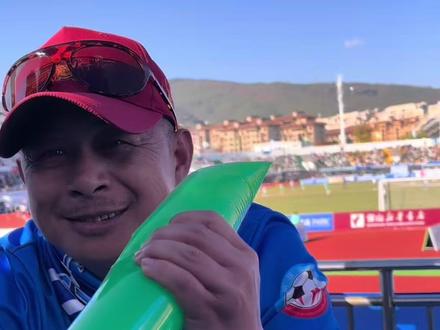 #滇超 第一视角打开昆明球迷
这一次我潜伏在了“敌人”内部
昆明!!!没想到竟是这样!!!
#赵晨晨一个地道的保山妹子